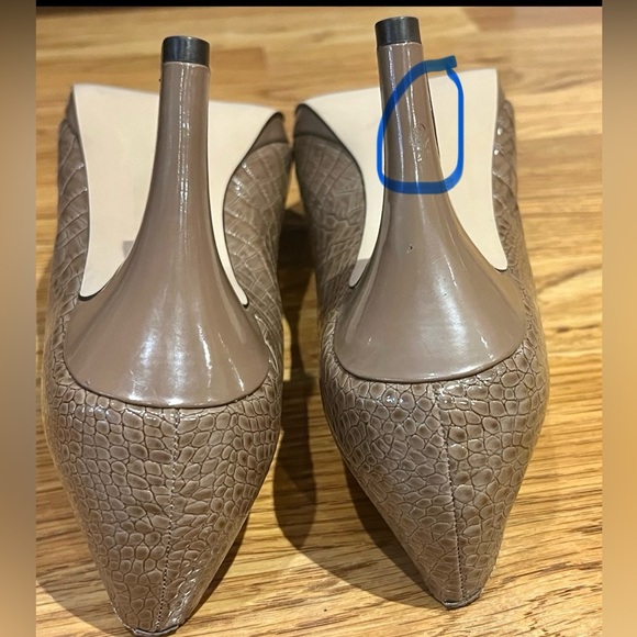 Anne Klein Taupe Faux Alligator Stiletto Heels Size 8M - Picture 8 of 13